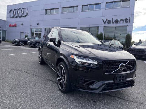 2023 Volvo XC90 Recharge T8 Ultimate Dark Theme