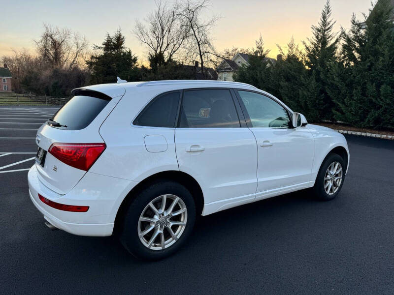 2010 Audi Q5 Premium photo 13