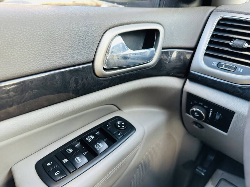 2012 Jeep Grand Cherokee Laredo