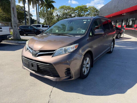 2019 Toyota Sienna LE 8-Passenger