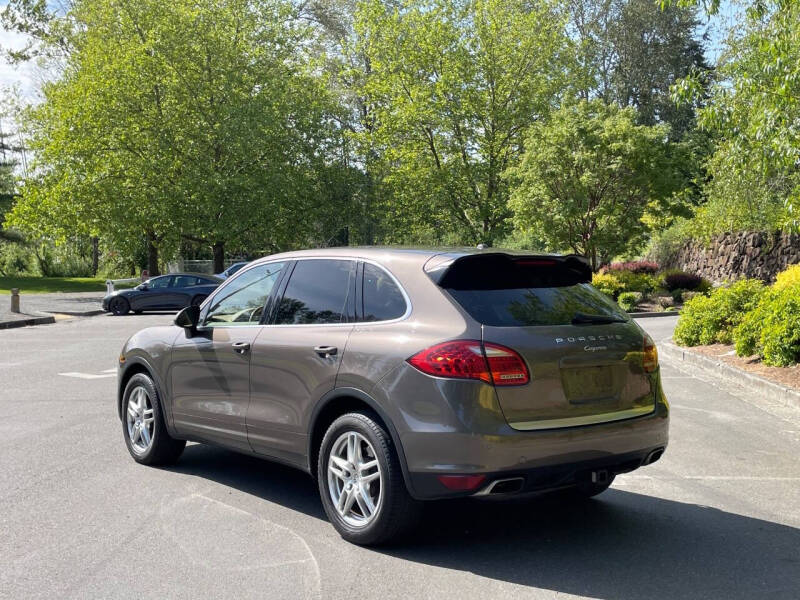 2014 Porsche Cayenne Platinum