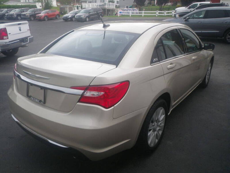 2013 Chrysler 200 LX