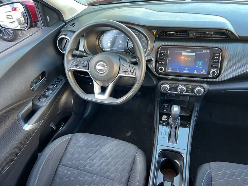 2023 Nissan Kicks SV