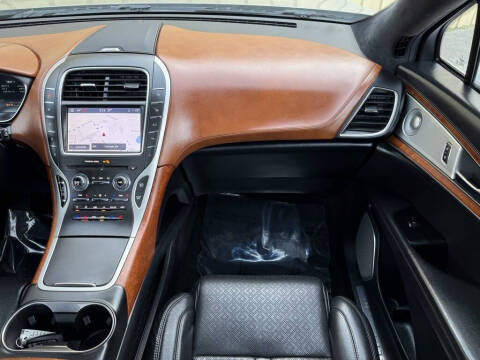 2020 Lincoln Nautilus Black Label