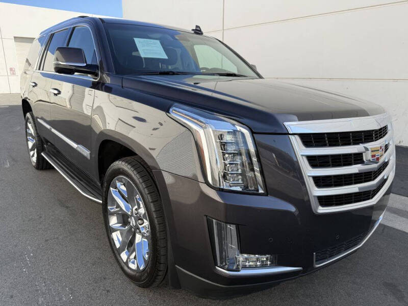 2016 Cadillac Escalade Luxury Collection