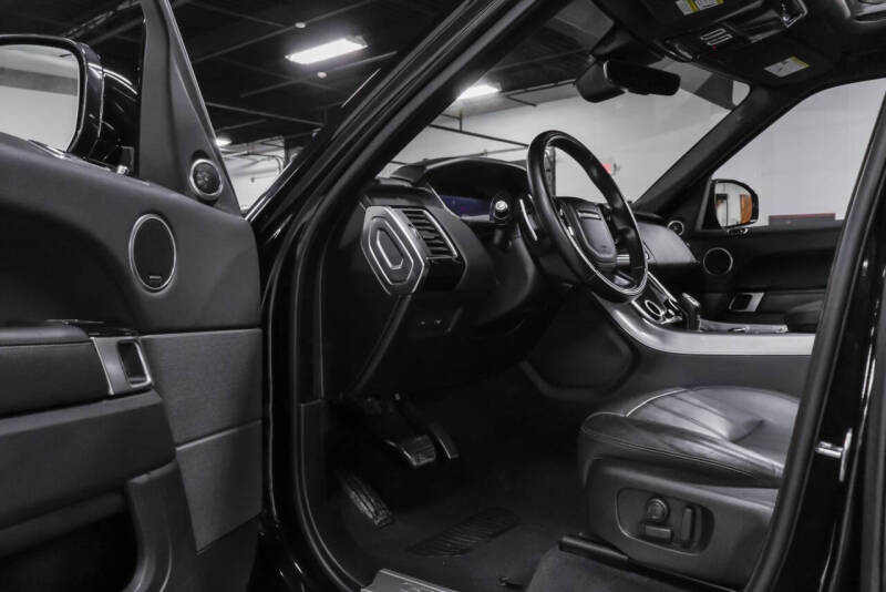 2022 Land Rover Range Rover Sport HSE Silver Edition