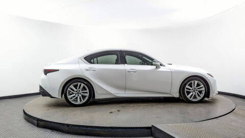2023 Lexus IS 300