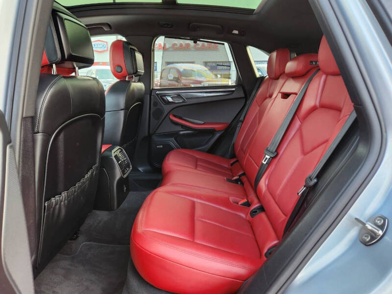 2018 Porsche Macan S