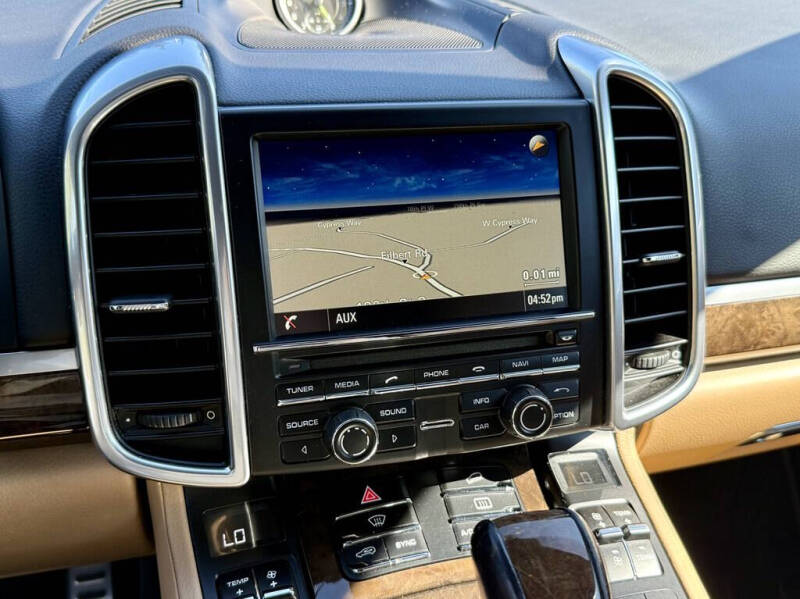 2016 Porsche Cayenne S E-Hybrid