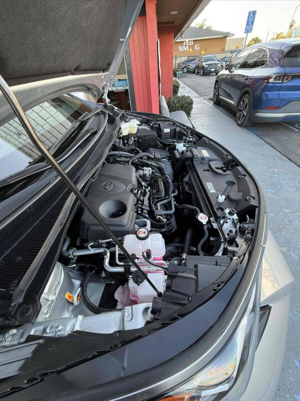 2025 Toyota Sienna Platinum 7-Passenger