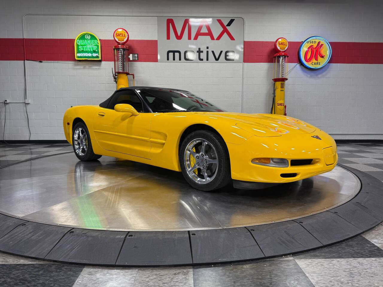 2004 Chevrolet Corvette 4