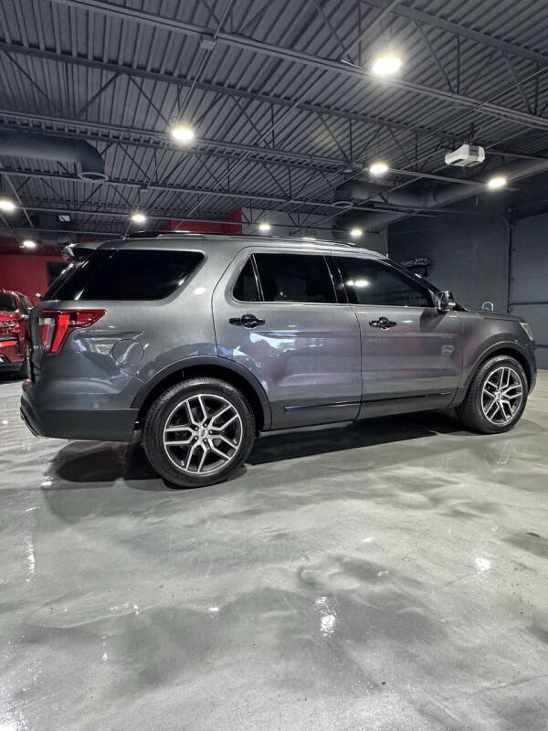 2017 Ford Explorer Sport