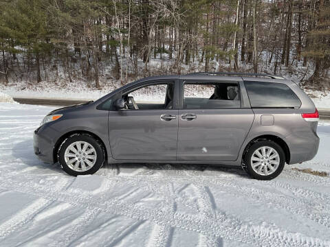 2011 Toyota Sienna LE 7-Passenger
