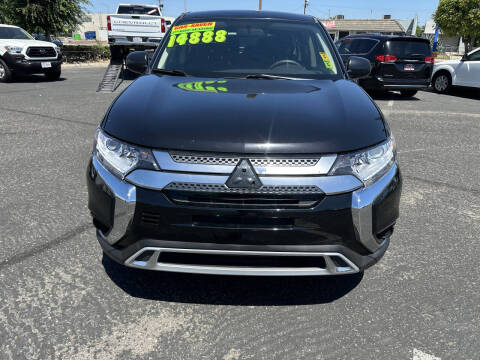 2020 Mitsubishi Outlander ES