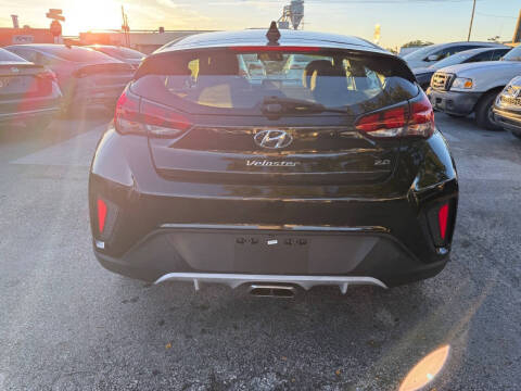 2019 Hyundai Veloster 2.0L Premium