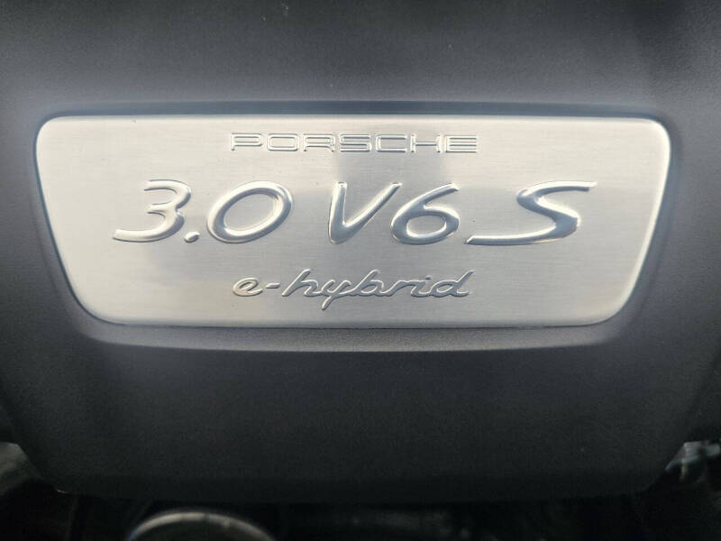 2016 Porsche Cayenne S E-Hybrid