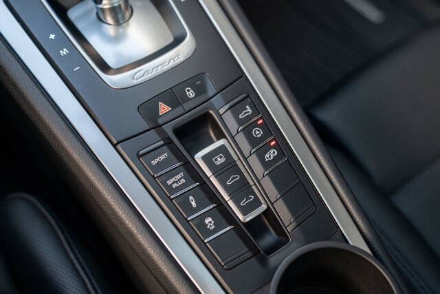 2014 Porsche 911 25