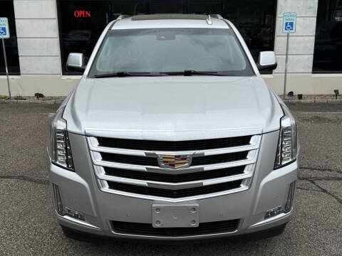 2019 Cadillac Escalade Luxury