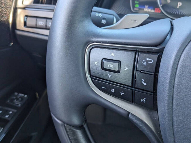 2025 Lexus ES 300h Ultra Luxury