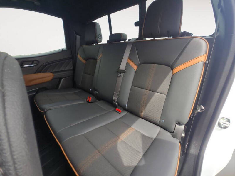 2024 GMC Canyon AT4