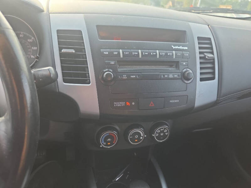 2011 Mitsubishi Outlander SE