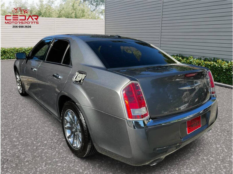 2011 Chrysler 300 Limited