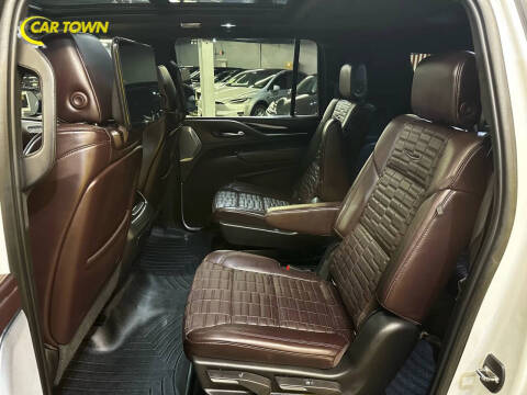 2022 Cadillac Escalade ESV Premium Luxury Platinum