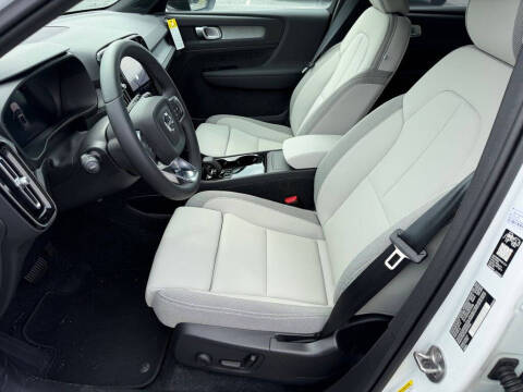 2026 Volvo EX40 Plus