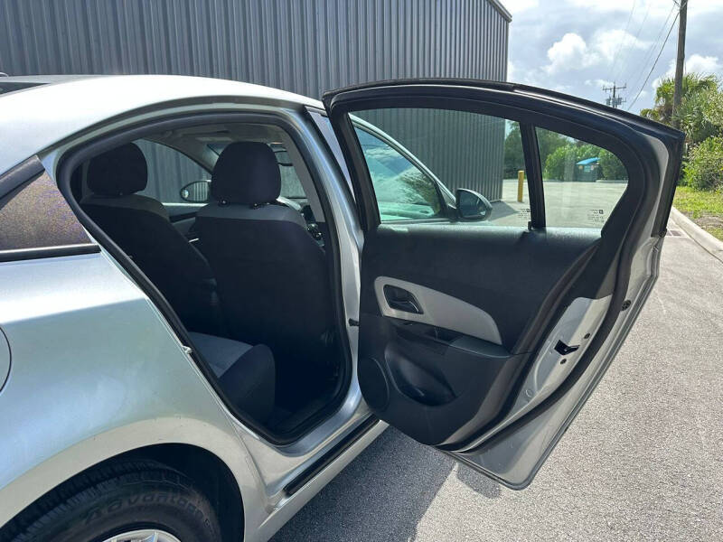 2013 Chevrolet Cruze LS Auto