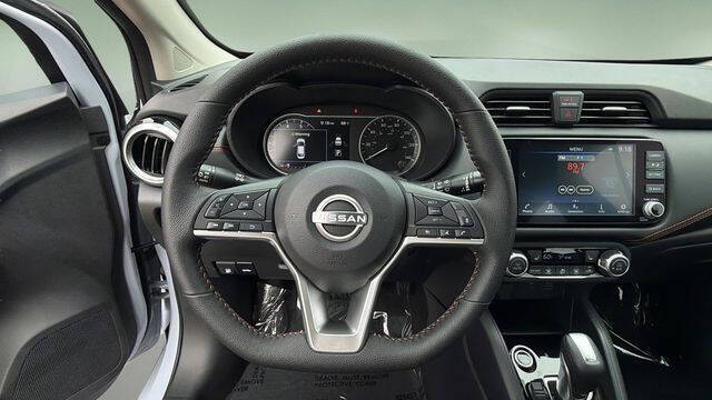 2025 Nissan Versa SR