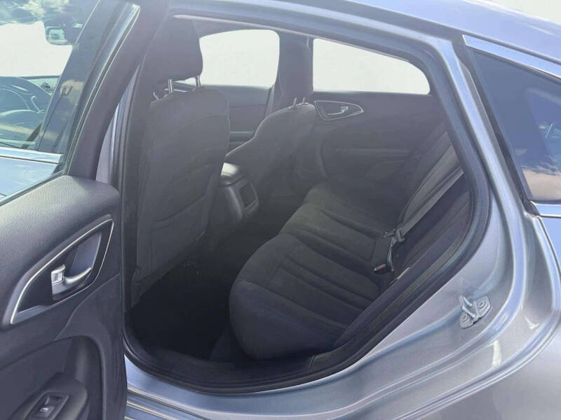 2015 Chrysler 200 Limited