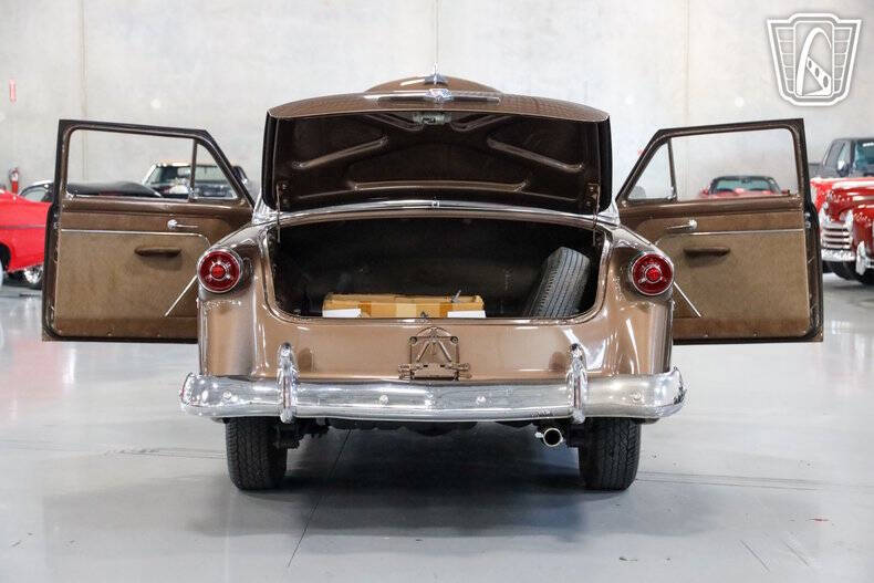 1954 Ford Crestline