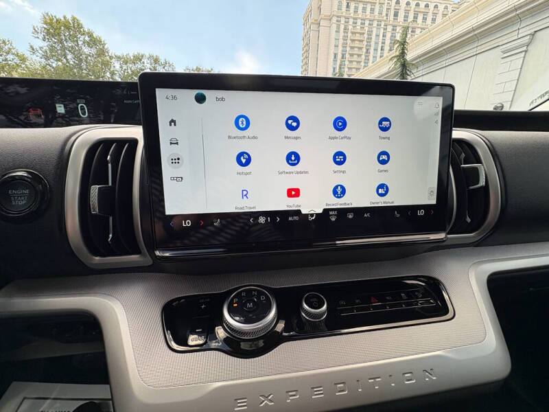 2025 Ford Expedition MAX Active