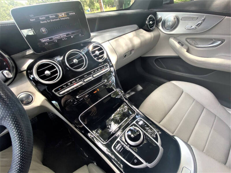 2017 Mercedes-Benz C-Class C300 photo 42