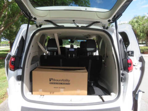 2024 Chrysler Pacifica Touring L