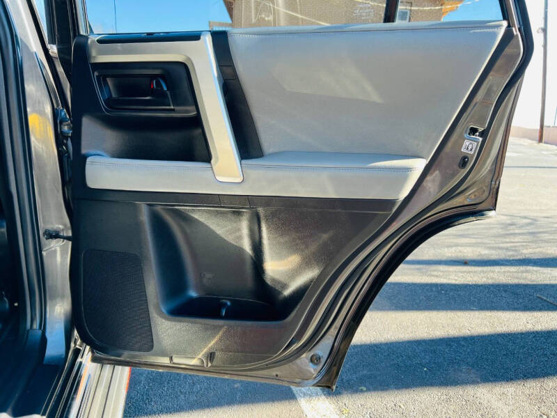 2013 Toyota 4Runner SR5