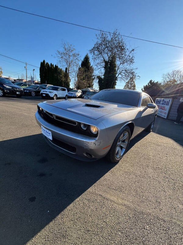 2016 Dodge Challenger SXT photo 3