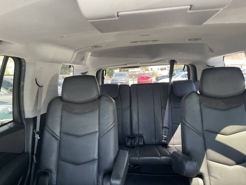 2016 Cadillac Escalade Luxury Collection