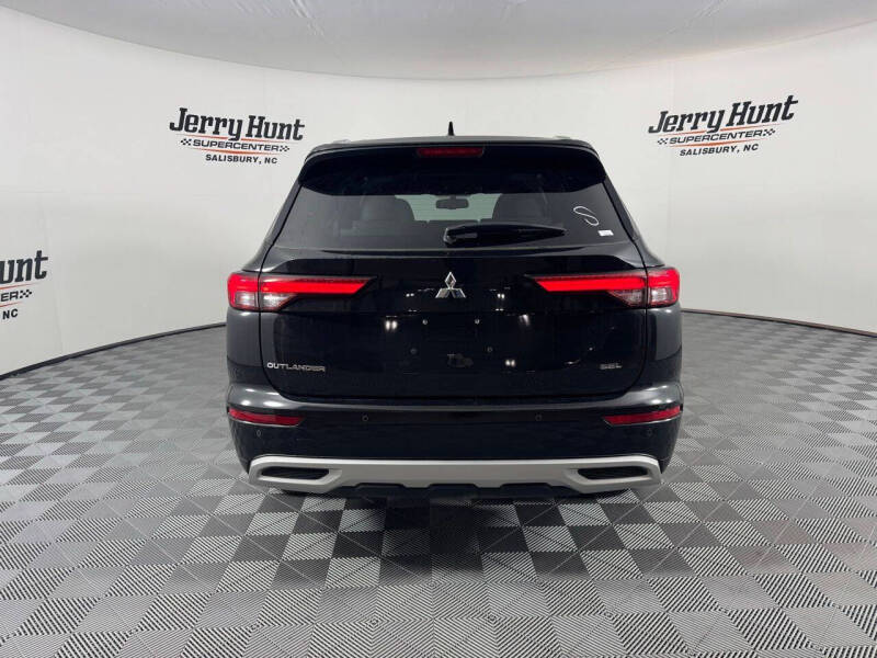 2024 Mitsubishi Outlander SEL