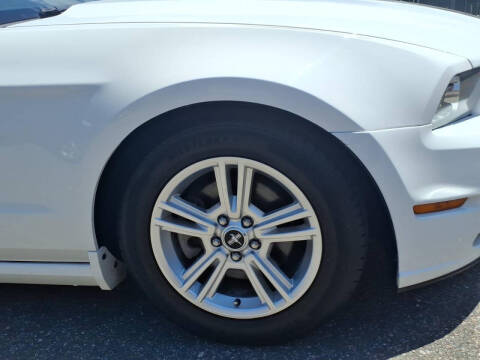 2013 Ford Mustang V6