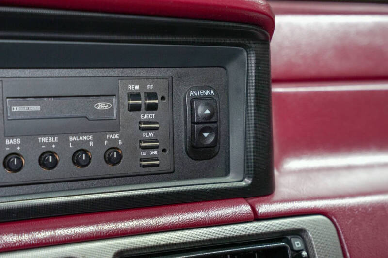 1990 Lincoln Mark VII LSC