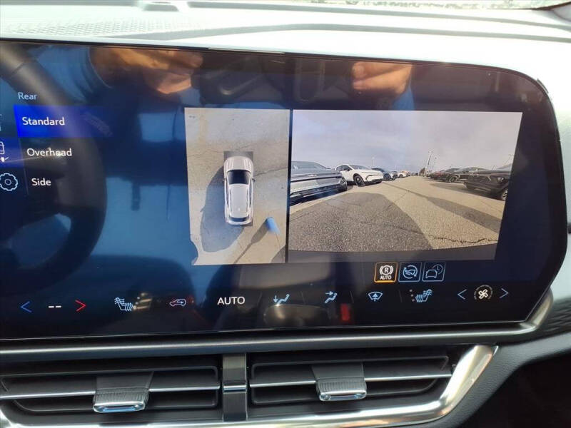 2026 Chevrolet Equinox EV LT 1