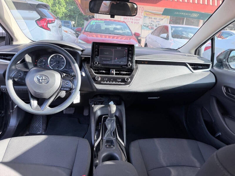 2022 Toyota Corolla LE