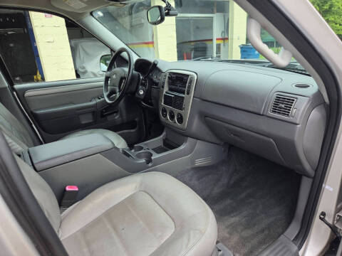 2005 Ford Explorer XLT