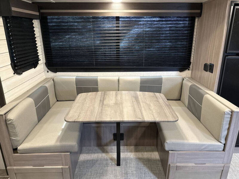 2022 Crossroads RV Sunset Trail Super Lite