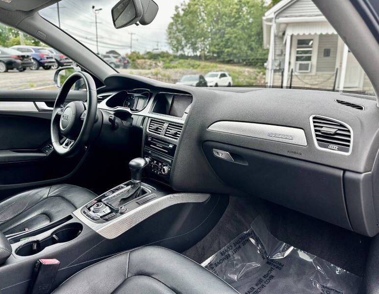 2016 Audi A4 2.0T quattro Premium