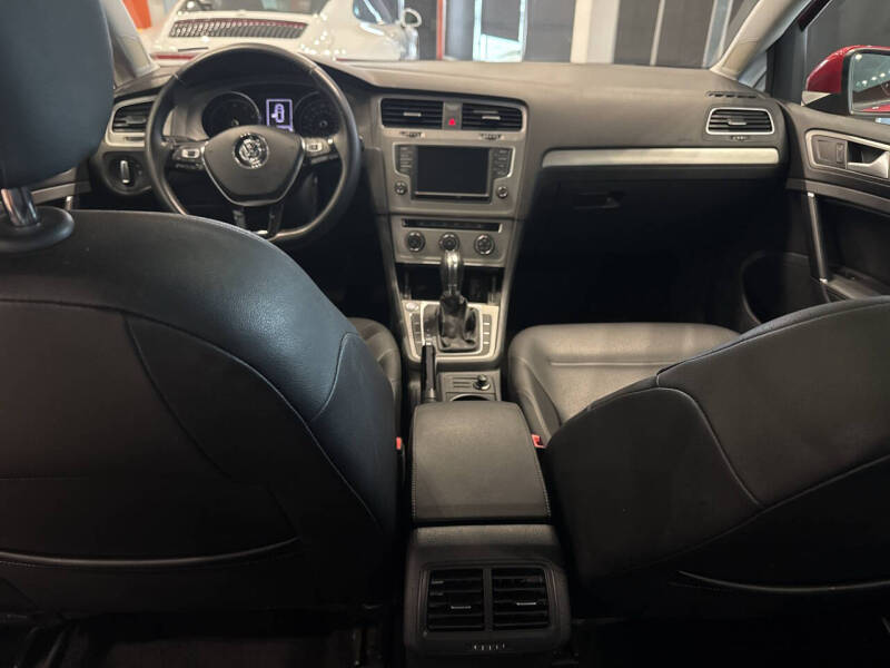 2017 Volkswagen Golf TSI Wolfsburg Edition