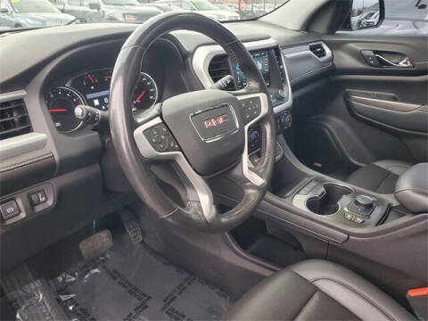 2022 GMC Acadia SLT