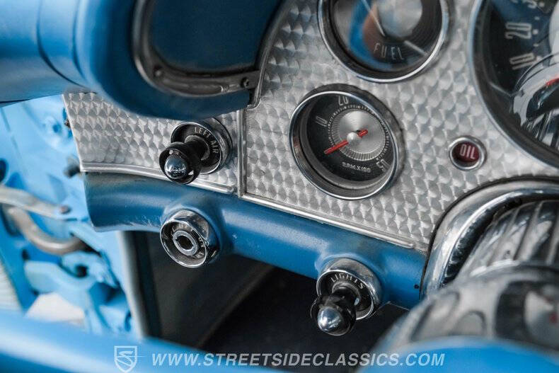 1957 Ford Thunderbird