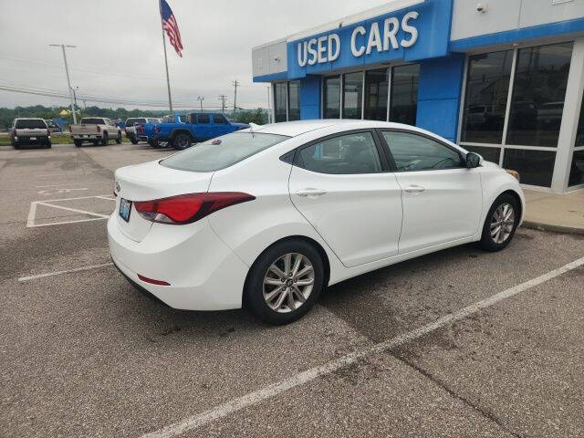 2015 Hyundai Elantra SE